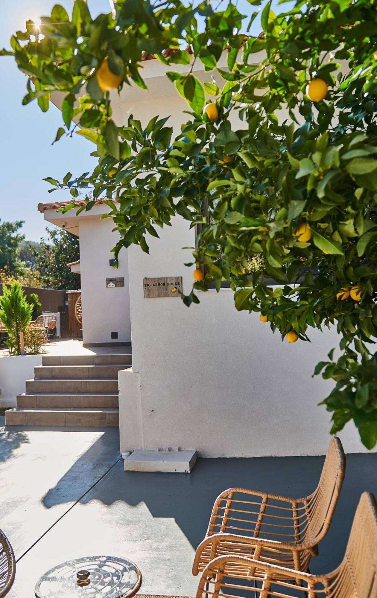The Lemon House Apartman Ártemida Kültér fotó